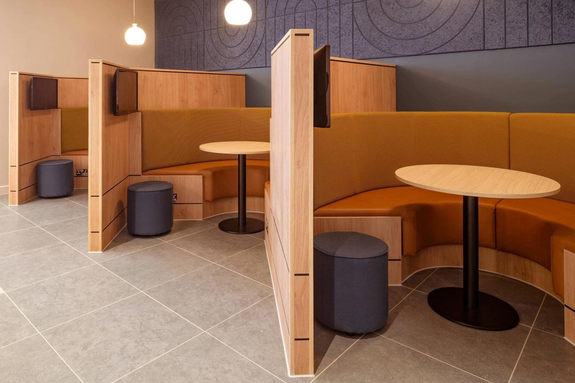 ホテル Courtyard By Marriott Stoke On Trent Staffordshire エクステリア 写真